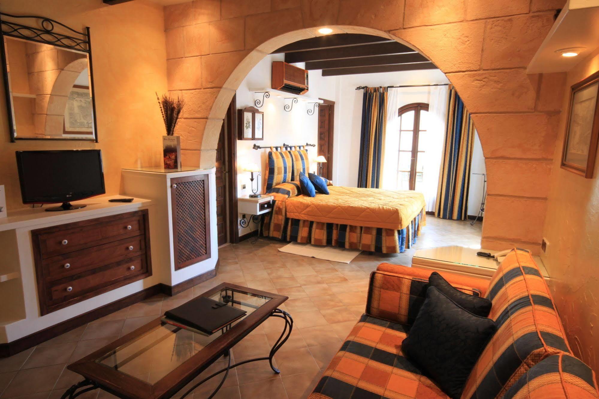 Petit Hotel Ses Rotges - Only Adults Cala Ratjada  Kültér fotó